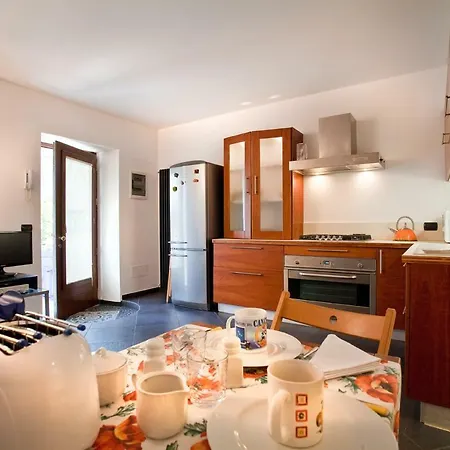Mimosa House * ורונה